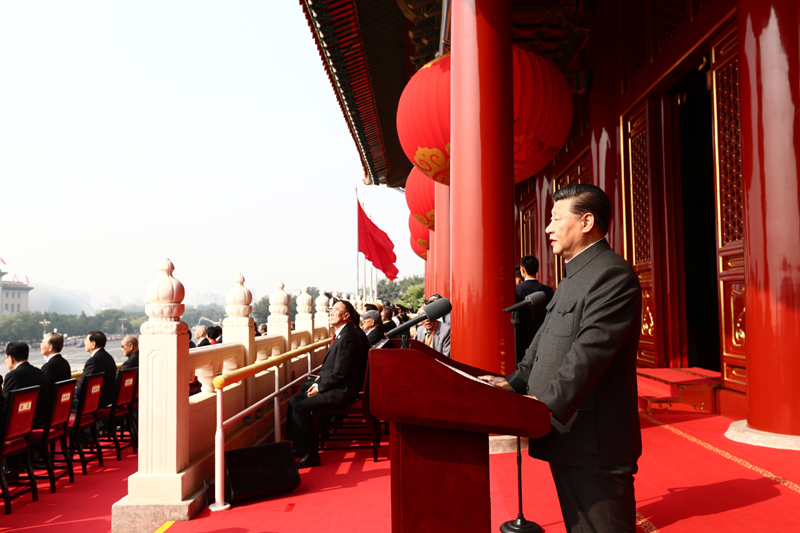 10月1日上午，慶祝中華人民共和國(guó)成立70周年大會(huì)在北京天安門(mén)廣場(chǎng)隆重舉行。中共中央總書(shū)記、國(guó)家主席、中央軍委主席習(xí)近平發(fā)表重要講話。